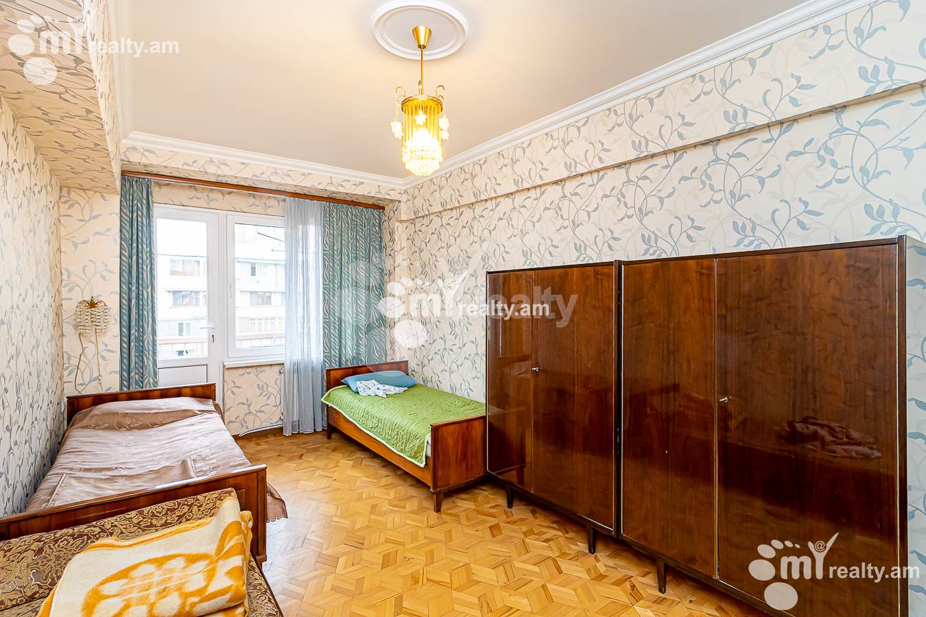 Купить 3 комнатную квартиру Каджазнуни ул, Центр Ереван, 147305