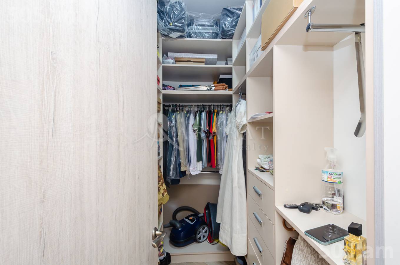 4 bedroom apartment for sale Davtashen 3 district, Davtachène Yerevan, 152897