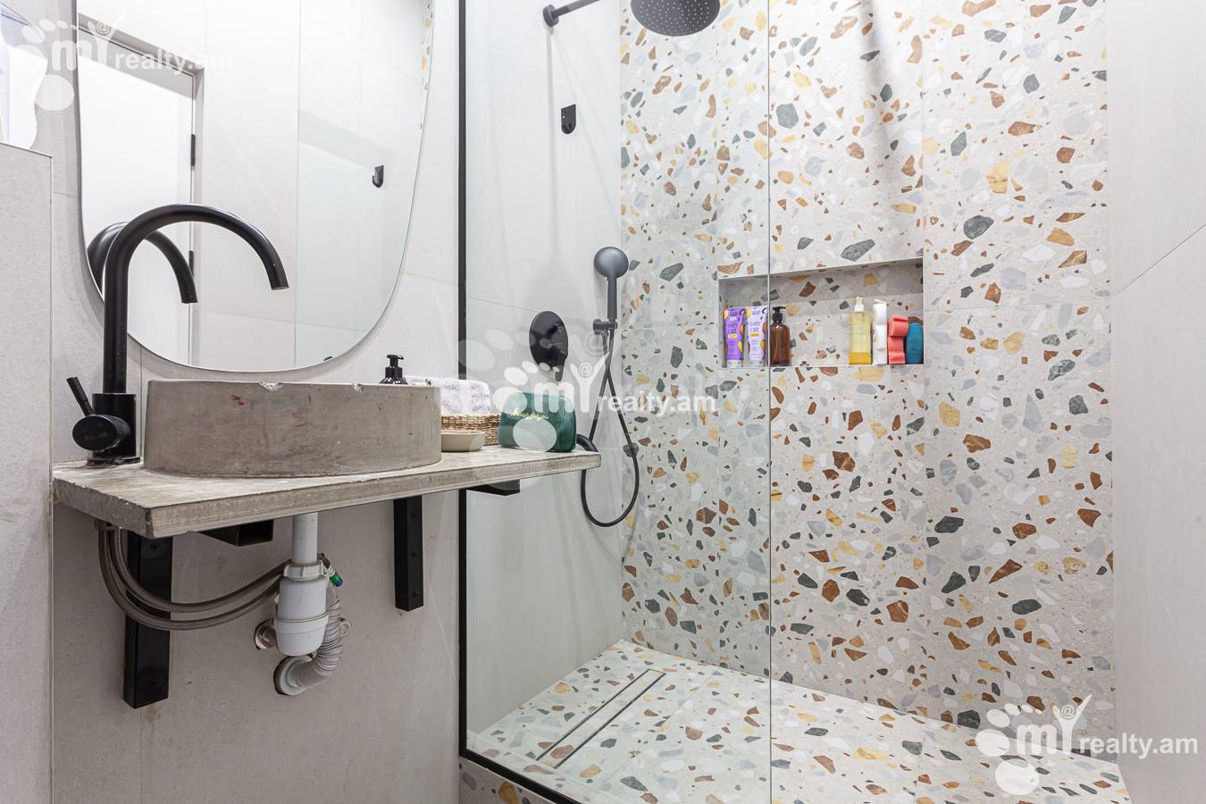 3 սենյականոց բնակարան  Մալխասյանց փող, Արաբկիր Երևան, 154515