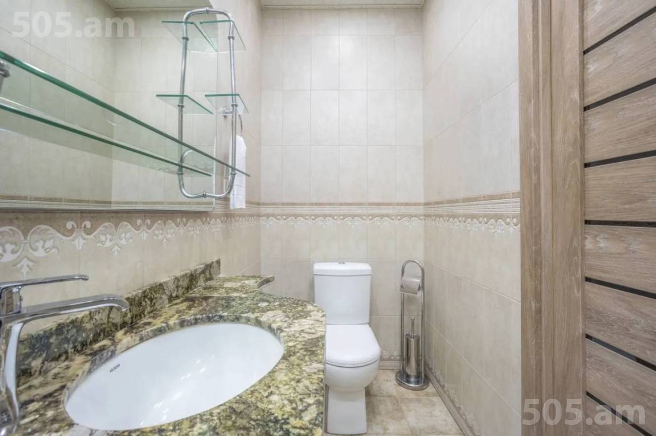 3 սենյականոց բնակարան  Բուզանդի փող, Կենտրոն Երևան, 153037