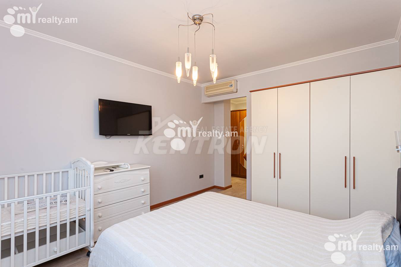 4 bedroom apartment for rent خیابان م. خورِناتسی, مرکز شهر ایروان, 154627