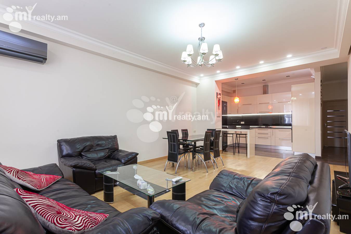 3 bedroom apartment for rent Aram St, Center Yerevan, 156058