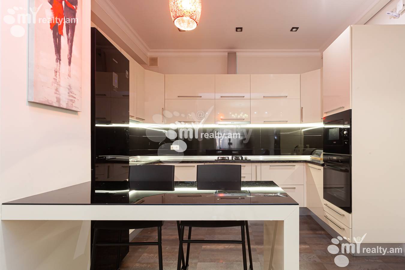 3 bedroom apartment for rent Aram St, Center Yerevan, 156058