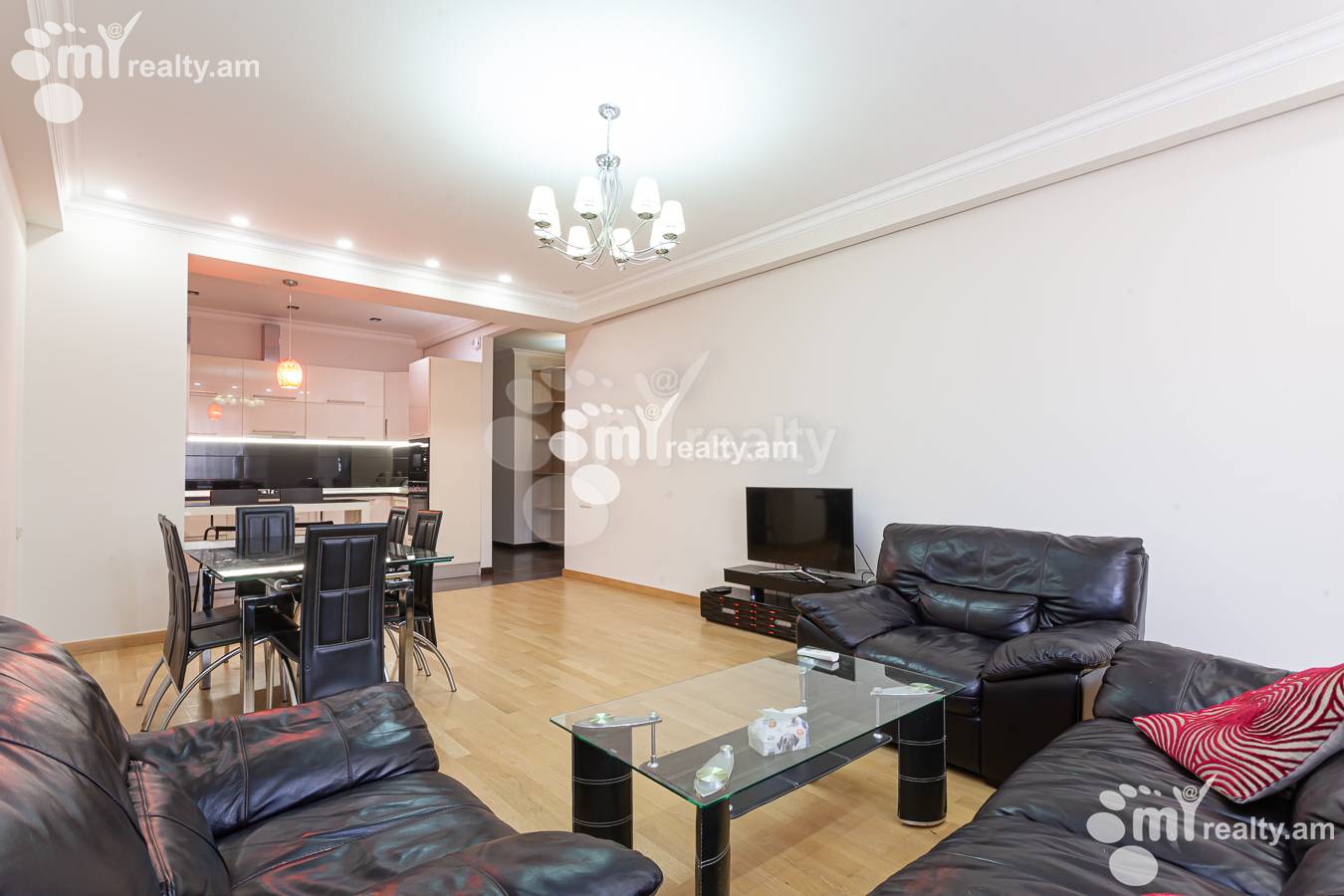 3 bedroom apartment for rent Aram St, Center Yerevan, 156058