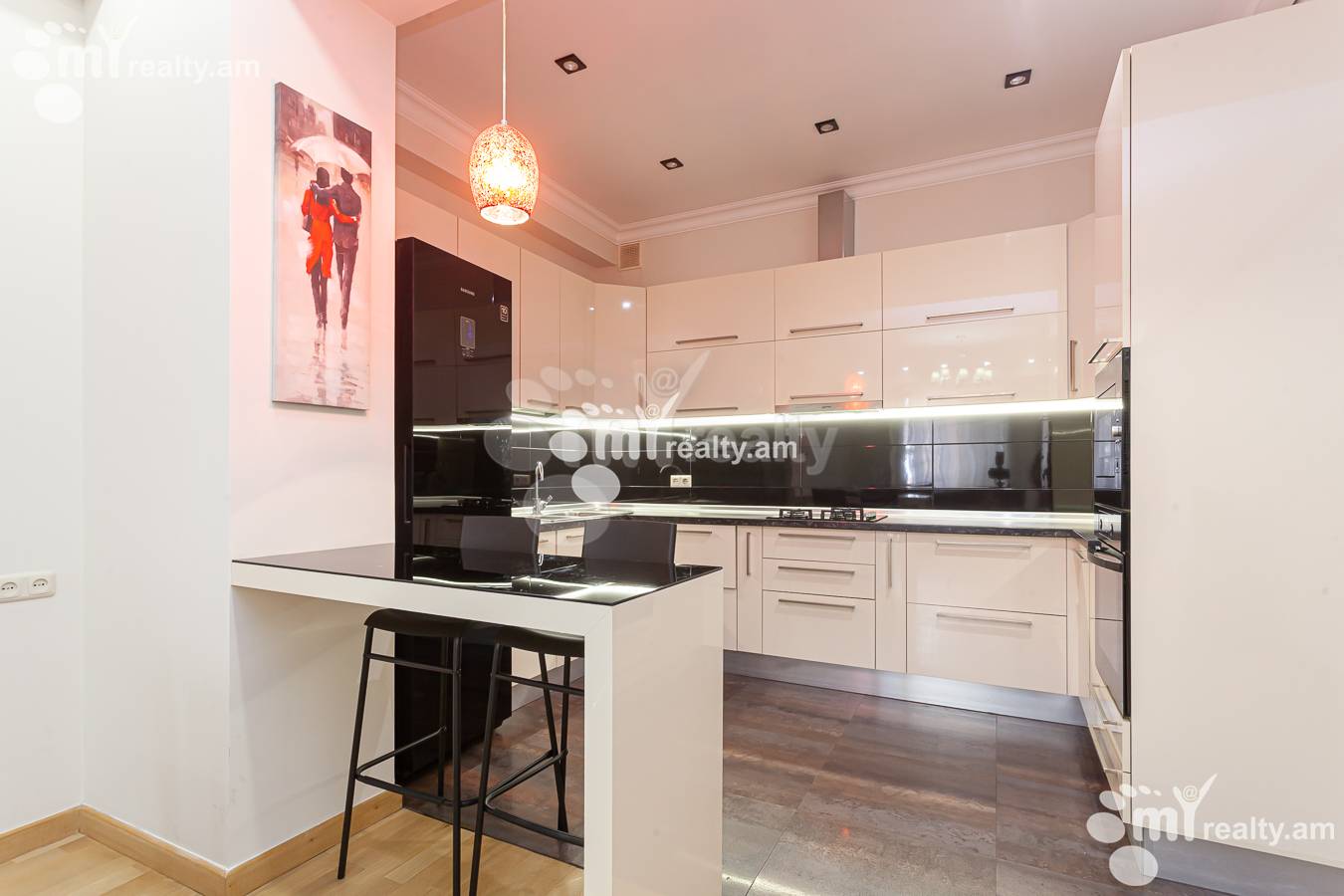 3 bedroom apartment for rent Aram St, Center Yerevan, 156058