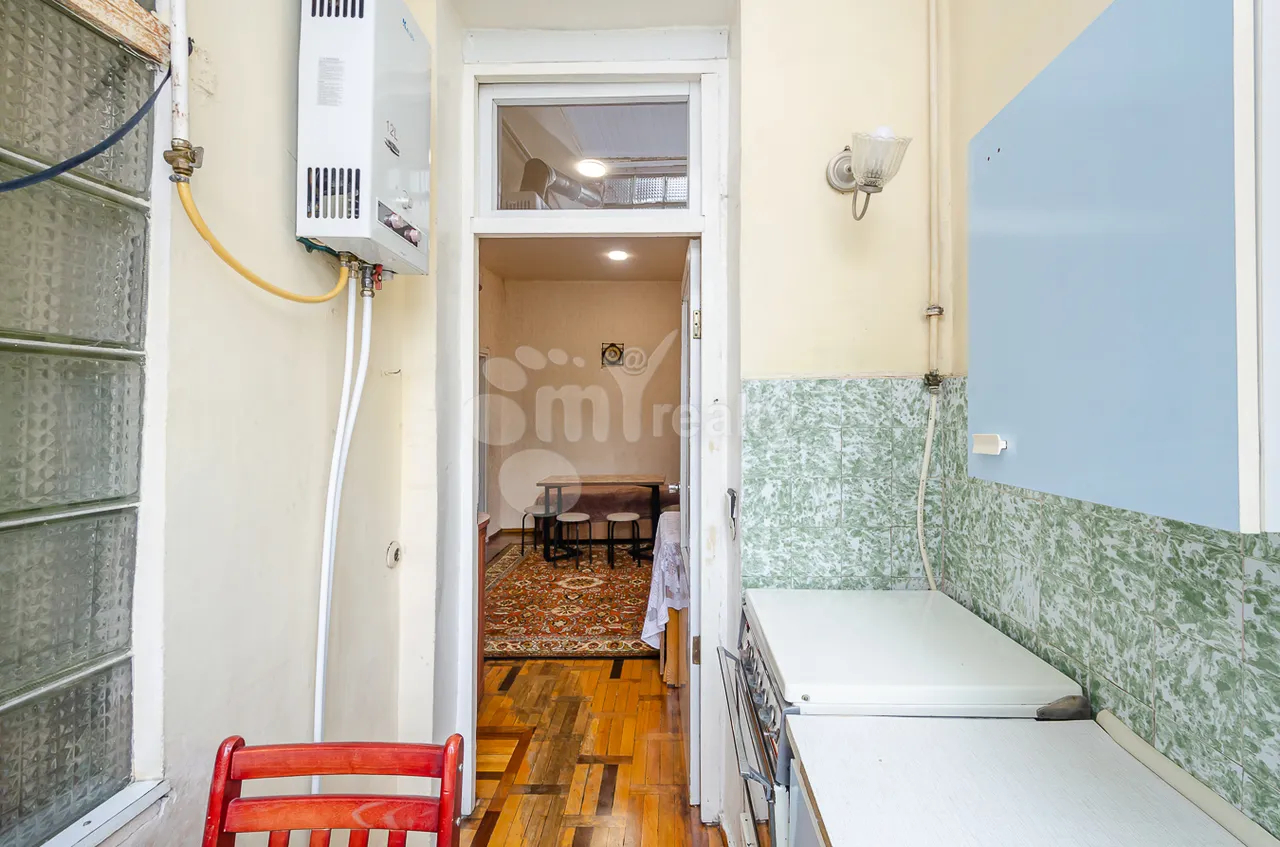 3 bedroom apartment for rent Tumanyan St, Center Yerevan, 161491