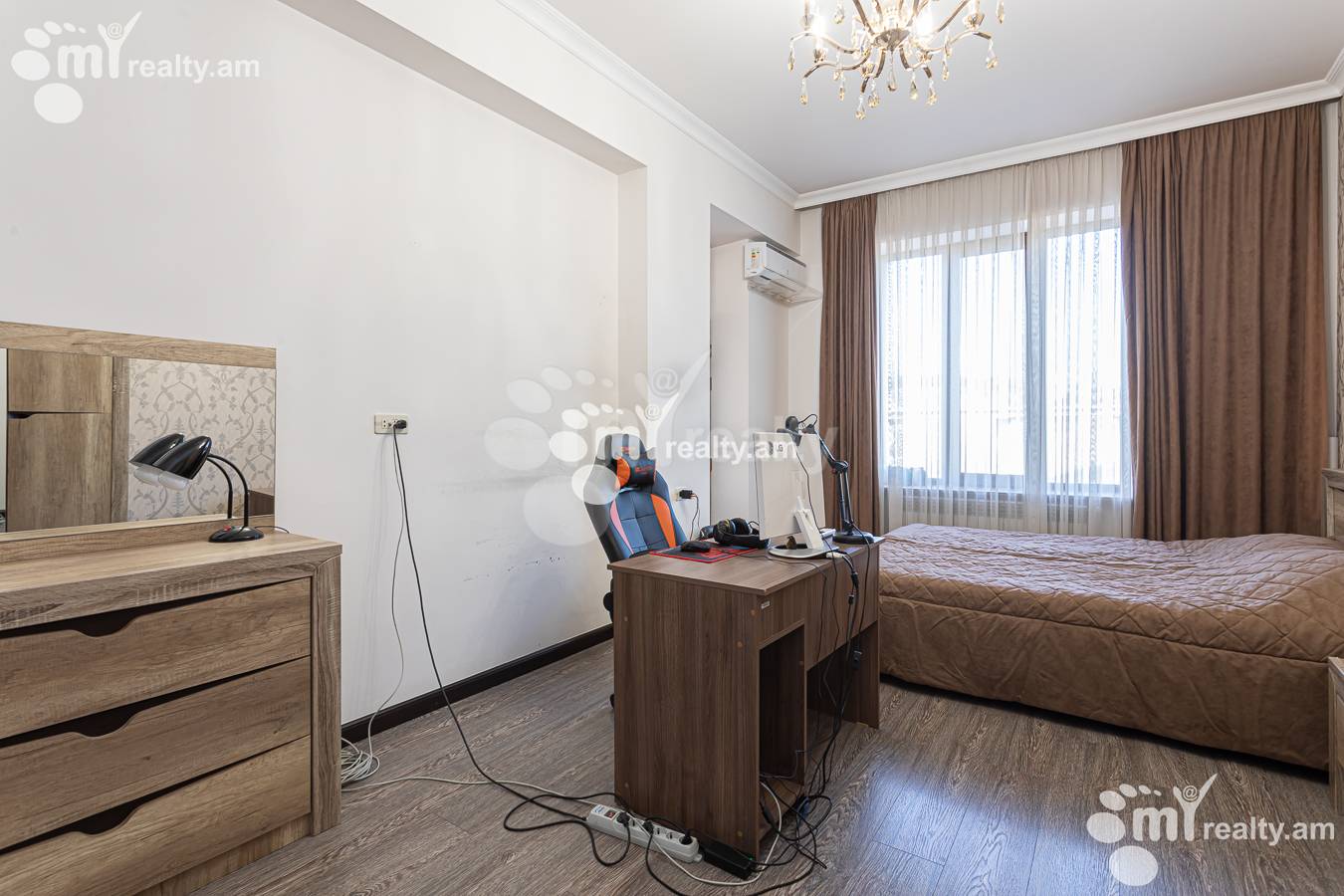 Купить 4 комнатную квартиру Микоян ул, Давташен Ереван, 156332