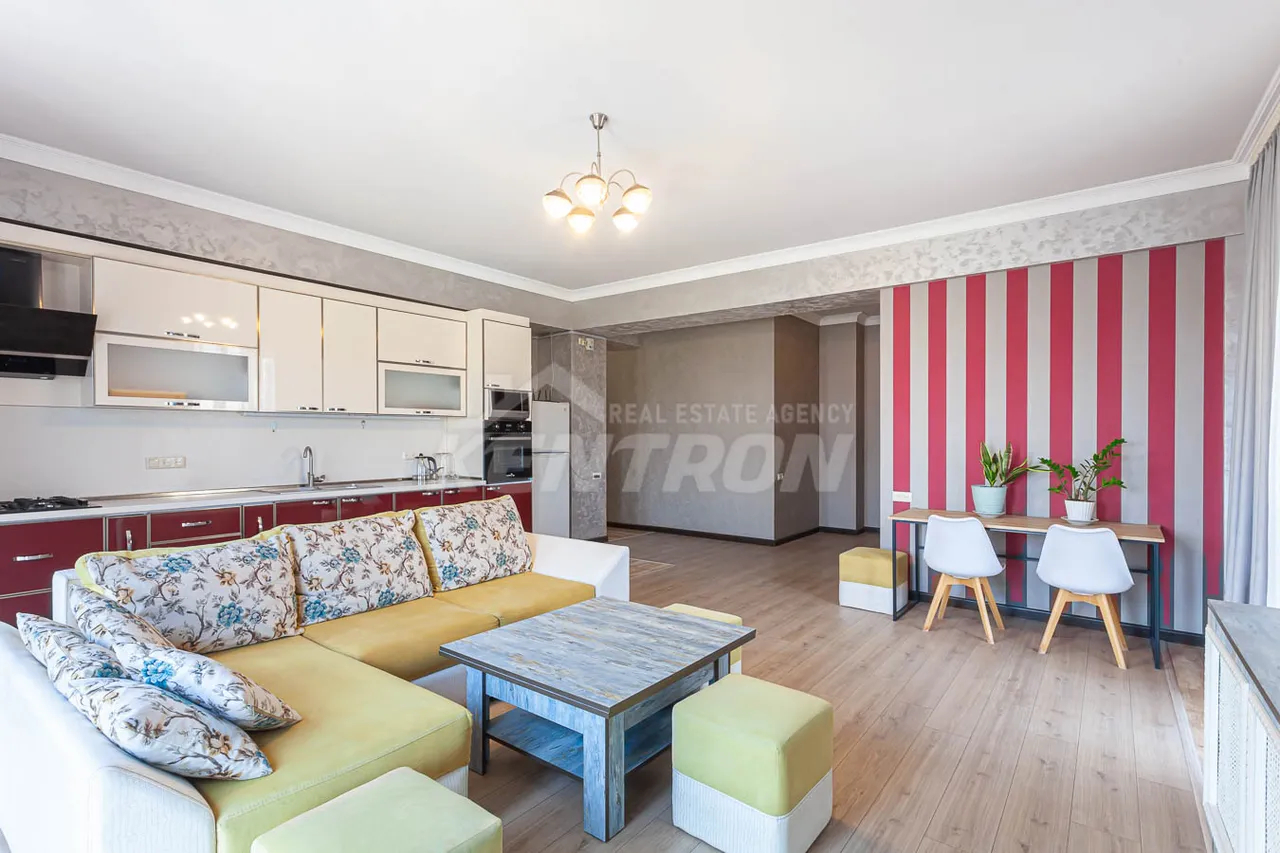 3 bedroom apartment for rent Mashtots Ave, Center Yerevan, 158796