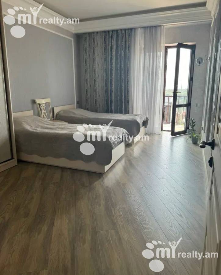 3 bedroom apartment for sale (خیابان باقرامیان (عربکیر, عربگیر ایروان, 157626