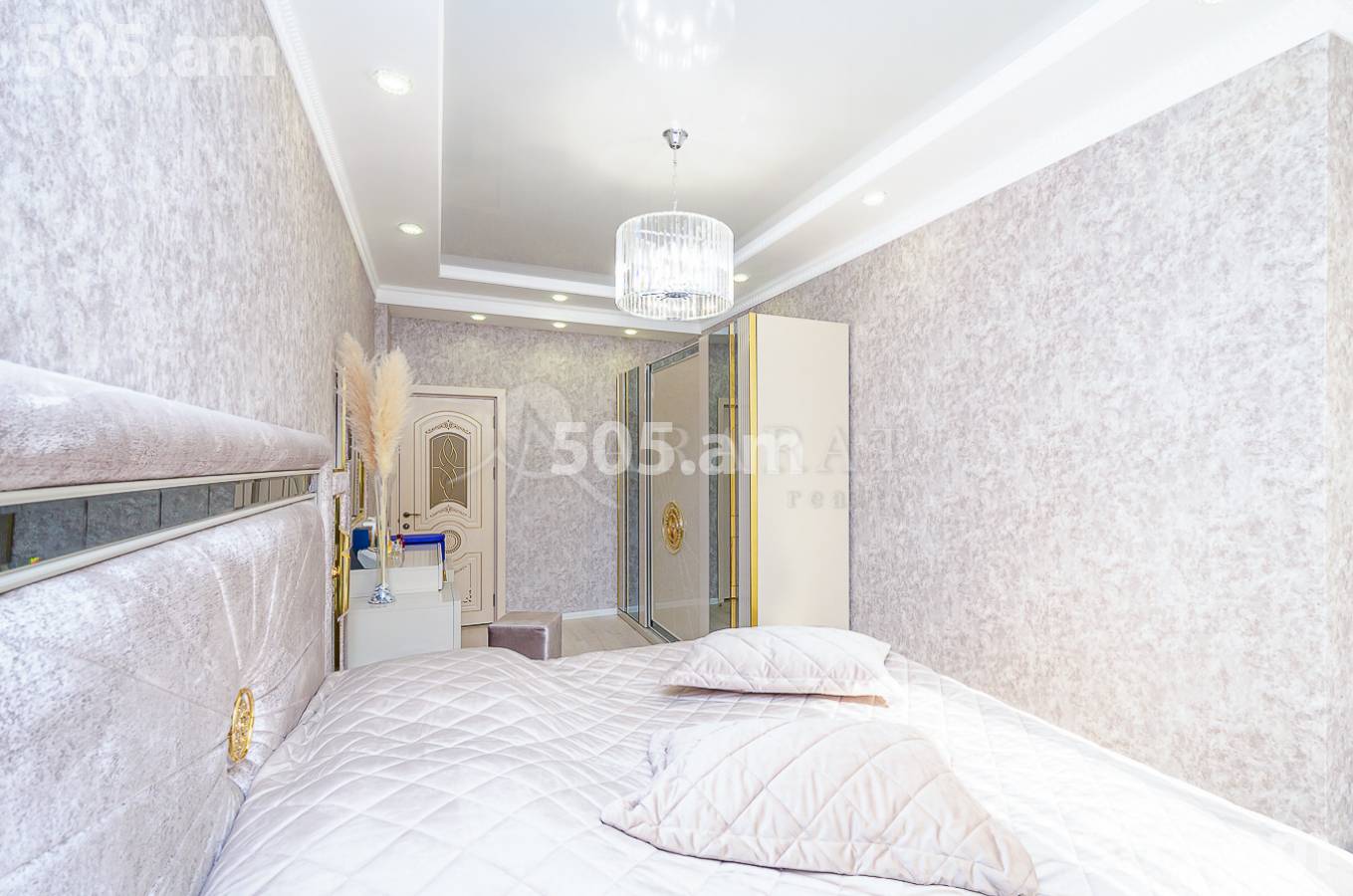 3 bedroom apartment for sale Antarayin St, Center Yerevan, 154788