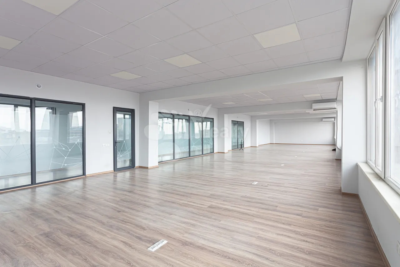 Commercial property for rent Hr.Kochar St, Arabkir Yerevan, 160951