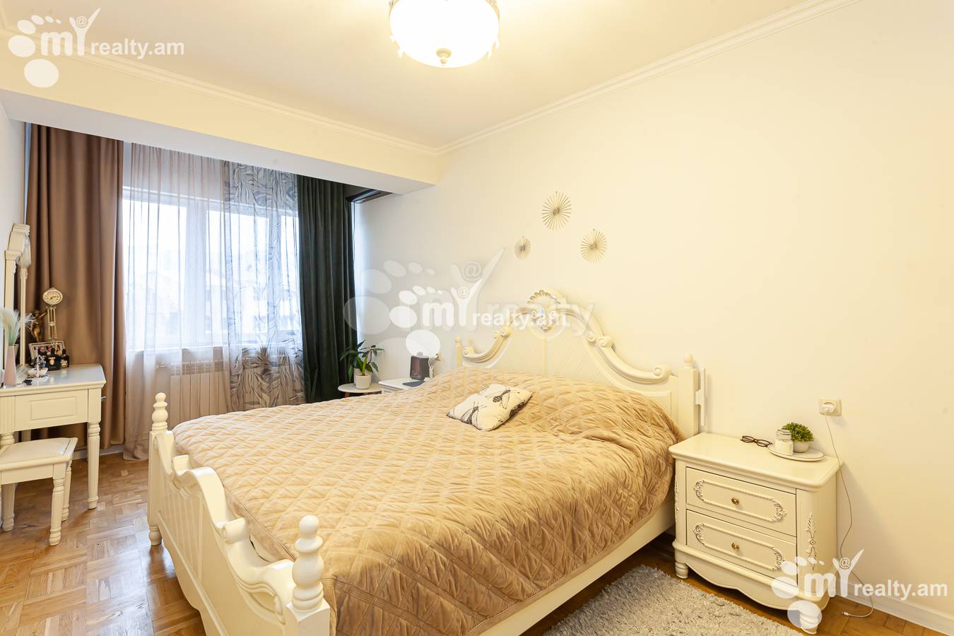3 bedroom apartment for sale Hanrapetutyan St, Center Yerevan, 154693