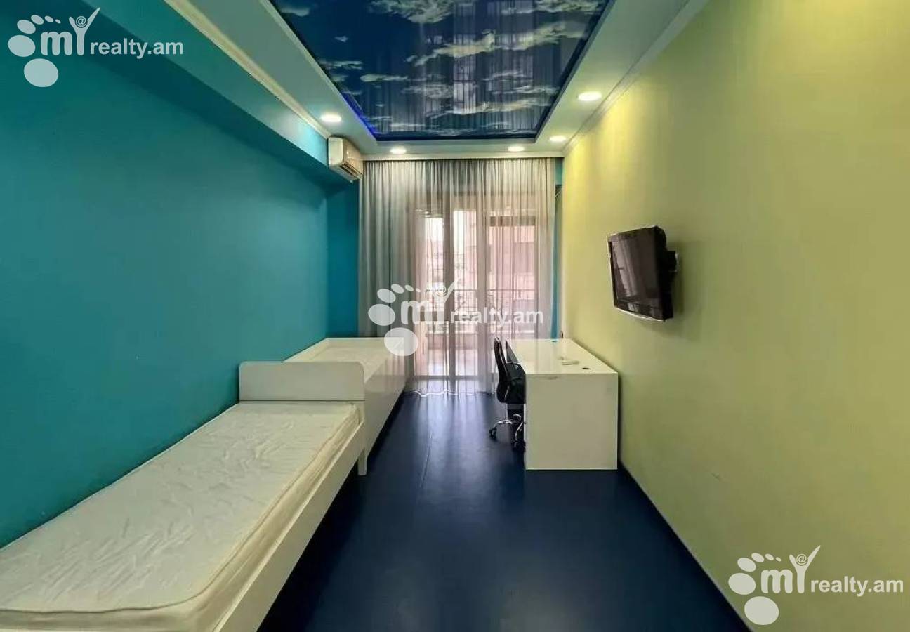 3 bedroom apartment for rent Yekmalyan St, Center Yerevan, 153461