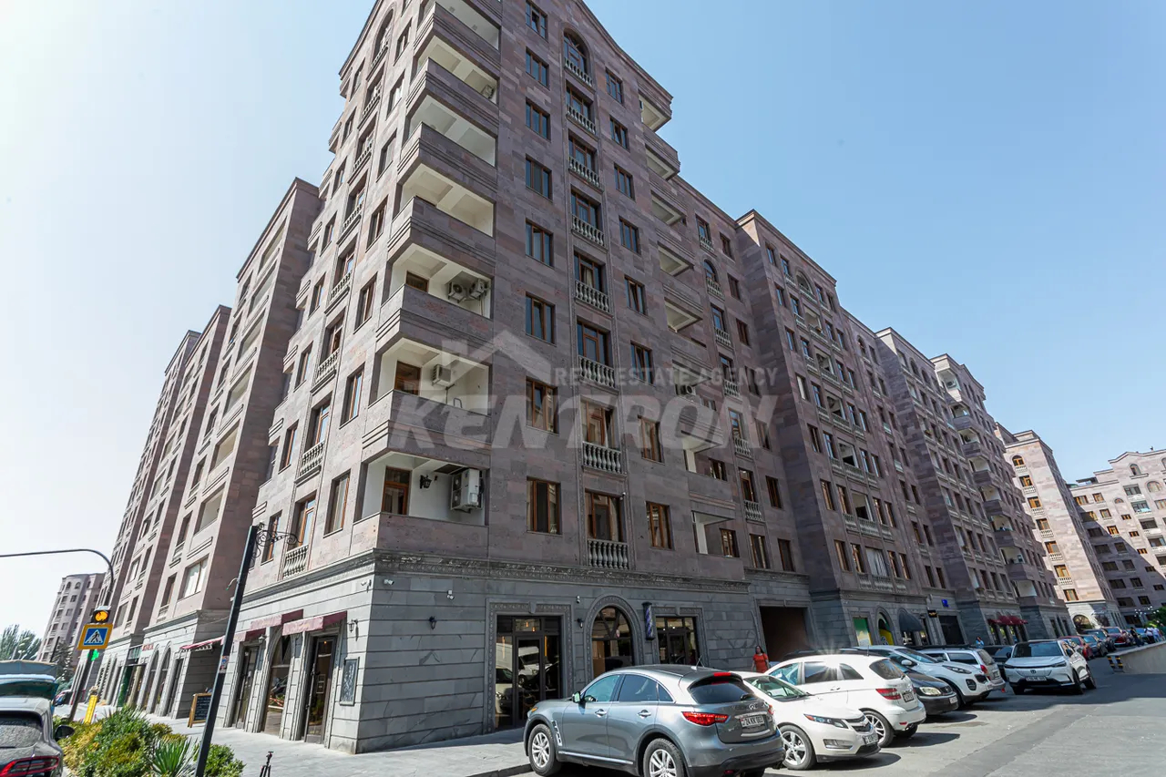 4 bedroom apartment for sale خیابان آدونس, عربگیر ایروان, 159644