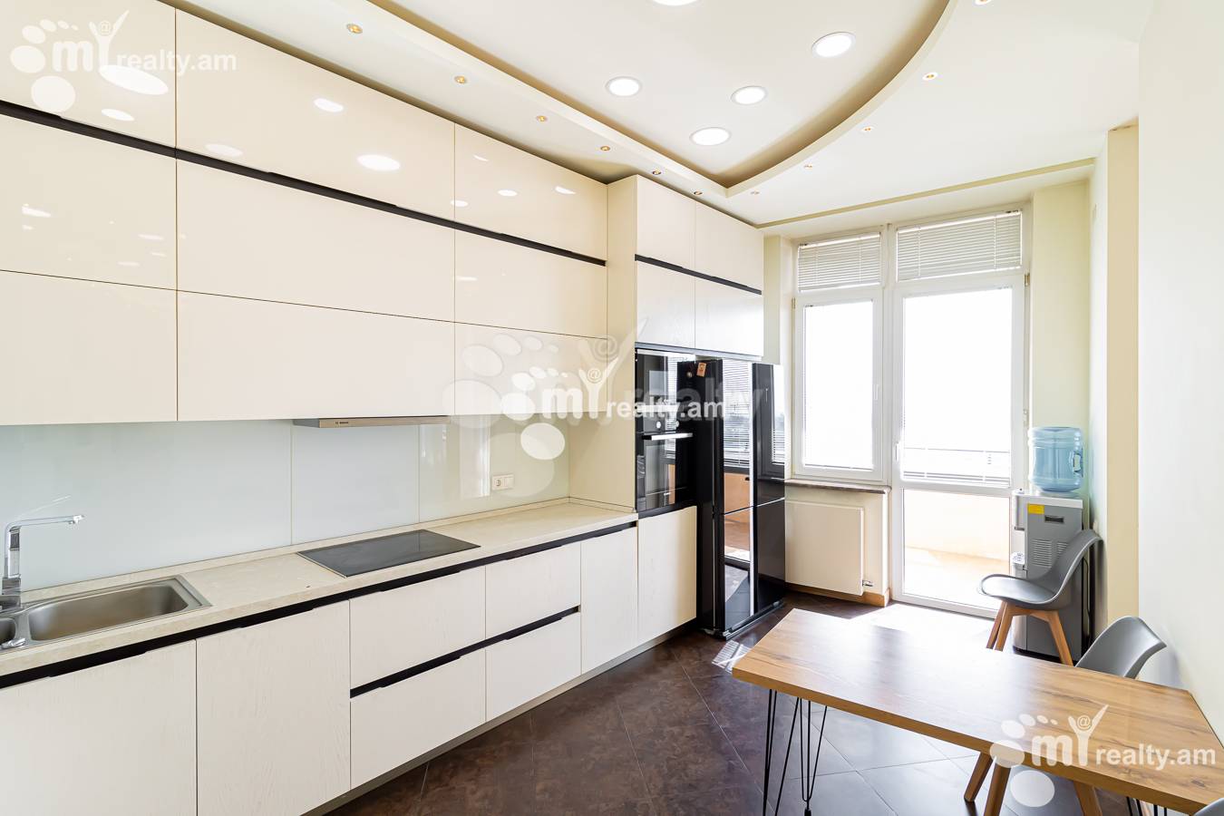 3 bedroom apartment for sale خیابان دزوراپ, مرکز شهر ایروان, 152922