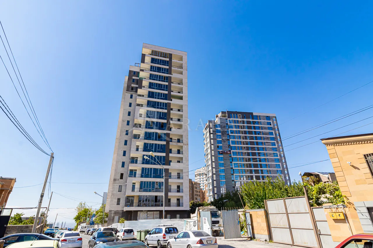 3 սենյականոց բնակարան  Գոգոլի փող., Քանաքեռ-Զեյթուն Երևան, 157939