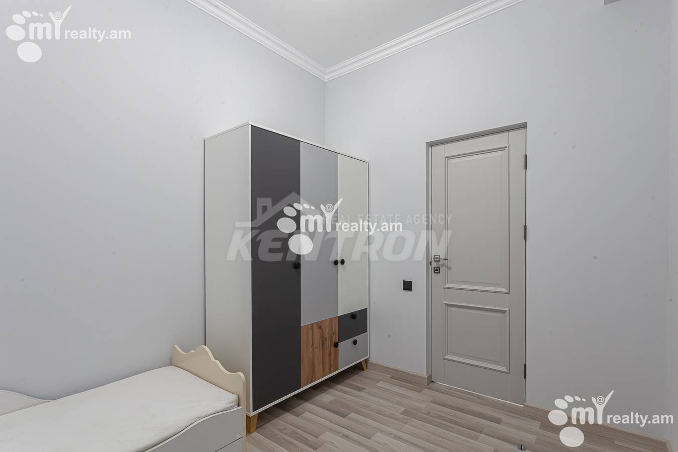 4 սենյականոց բնակարան  Լենինգրադյան փող, Աջափնյակ Երևան, 155470