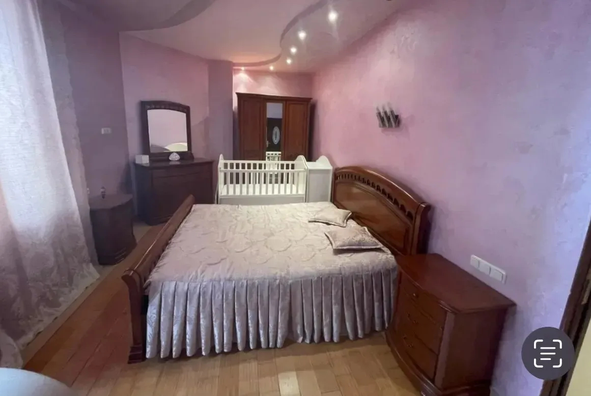 3 bedroom apartment for rent (خیابان باقرامیان (کِنترون, مرکز شهر ایروان, 161529