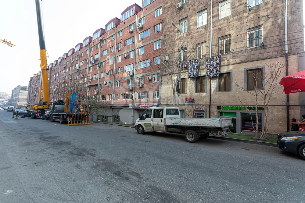 komercion-taracq/Arshakunyats+Ave/Center/Yerevan