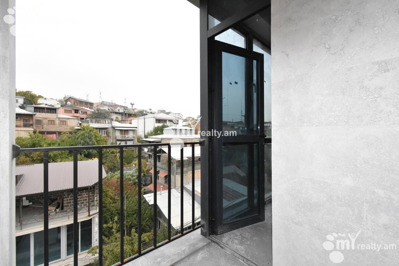 3 bedroom apartment for sale خیابان 11 آیگستان, مرکز شهر ایروان, 154801