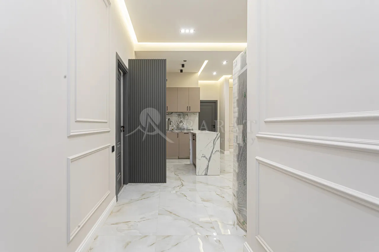 Купить 3 комнатную квартиру Аршакуняц пр, Центр Ереван, 158814