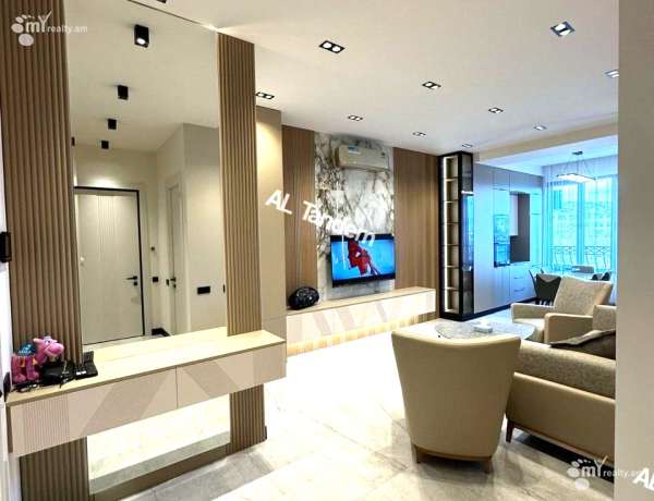 2-senyakanoc-bnakaran-vacharq-Yerevan-Center