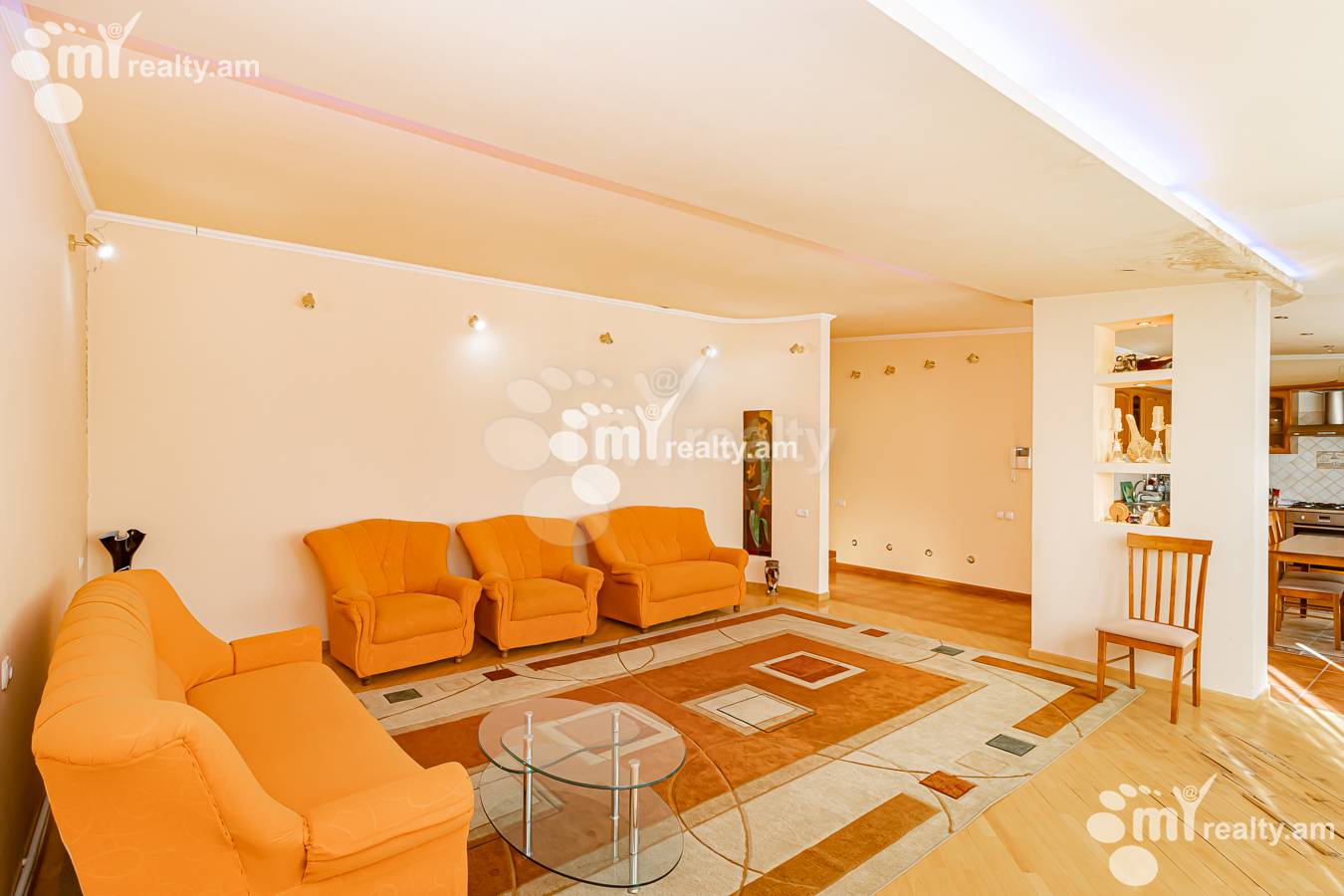 3 սենյականոց բնակարան  Ղազար Փարպեցու փող, Կենտրոն Երևան, 142292