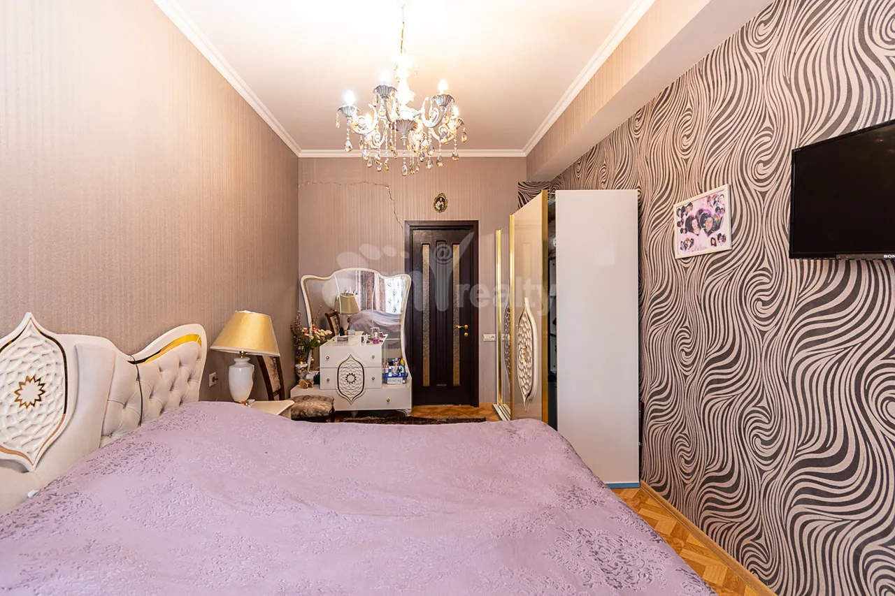 3 bedroom apartment for sale Hr.Kochar St, Arabkir Yerevan, 160025