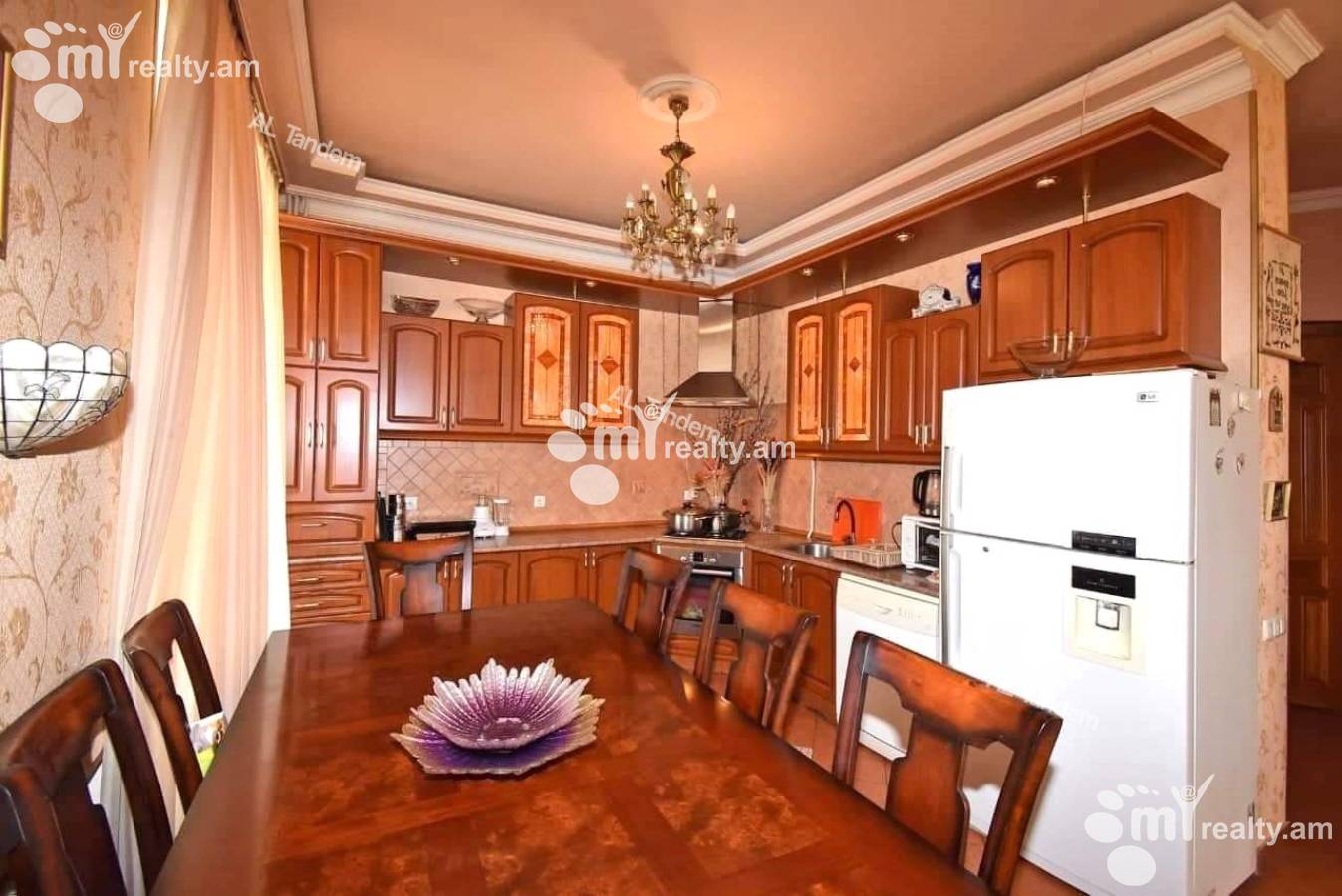 3 bedroom apartment for rent Mashtots Ave, Center Yerevan, 155273