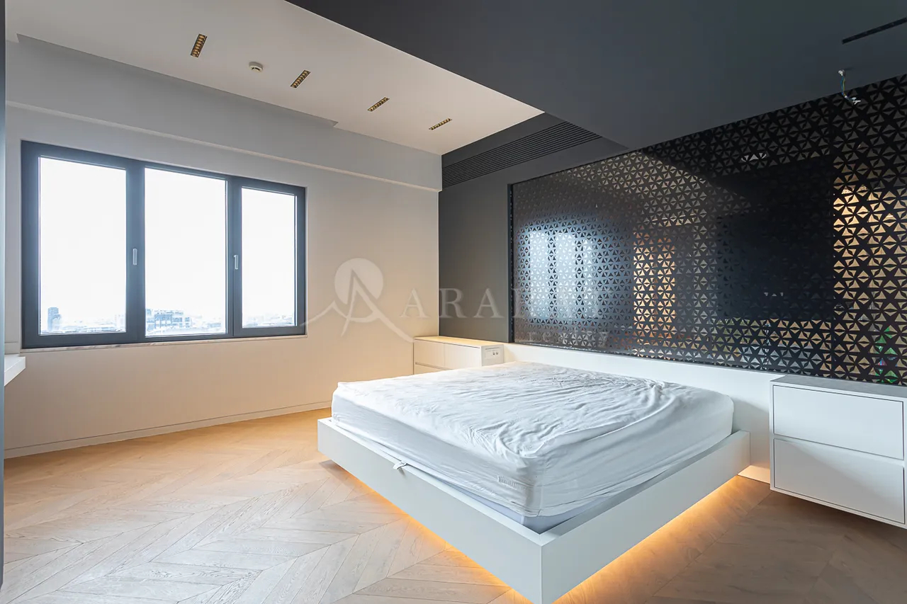 Купить 4 комнатную квартиру Пушкин ул, Центр Ереван, 157581