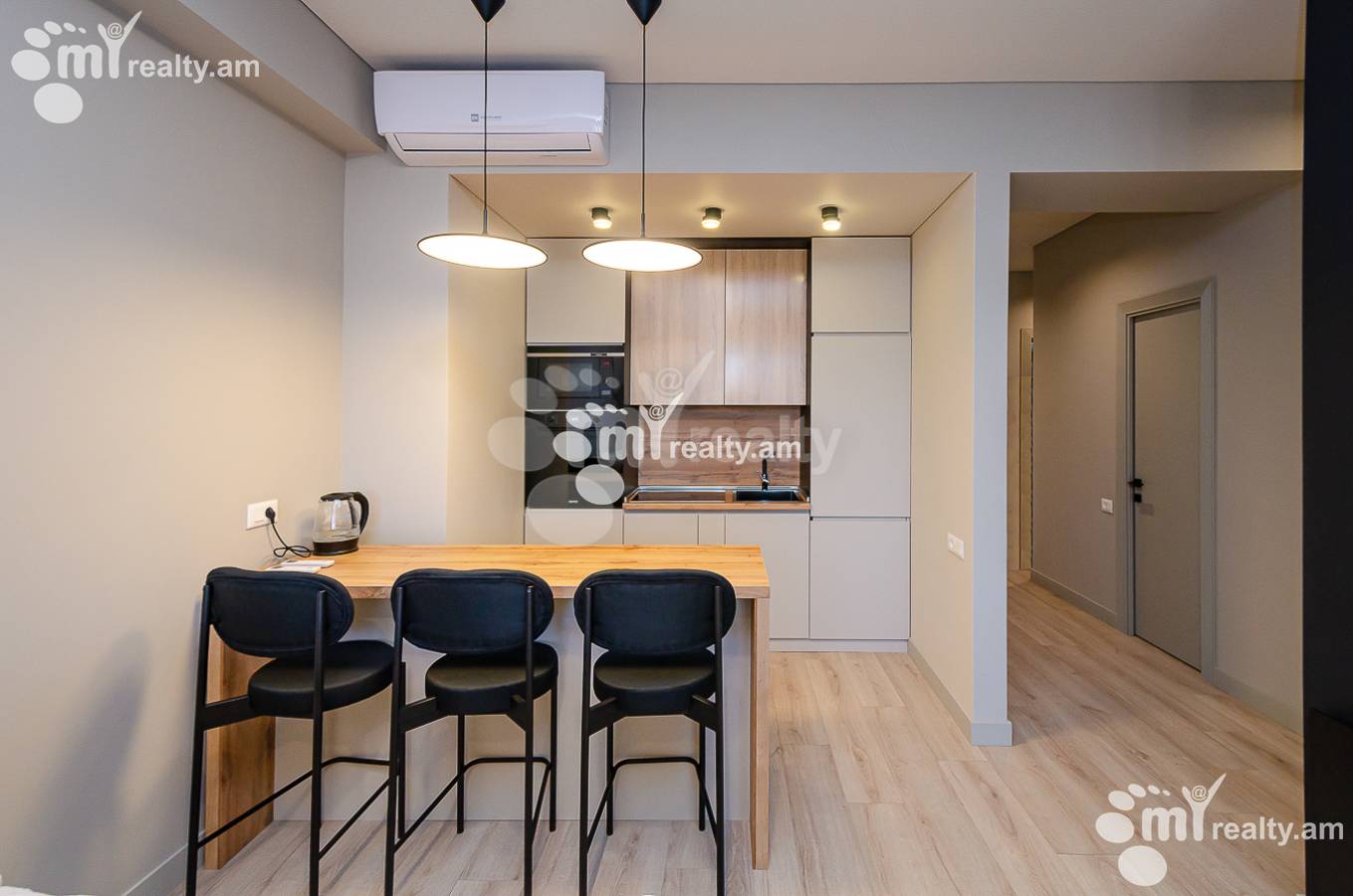 3 bedroom apartment for sale rue d'A.Manukyan, Center Yerevan, 152059