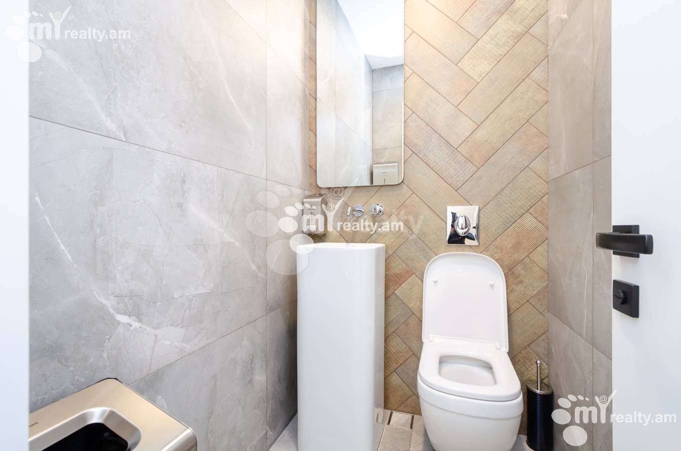 Снять коммерческoе помещение Амирян ул, Центр Ереван, 148575