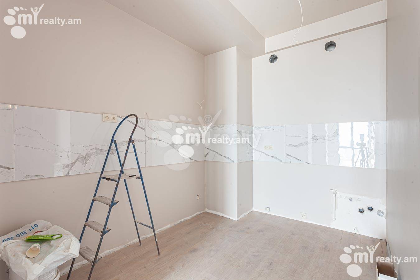 2 սենյականոց բնակարան  Աբելյան փող, Աջափնյակ Երևան, 155216