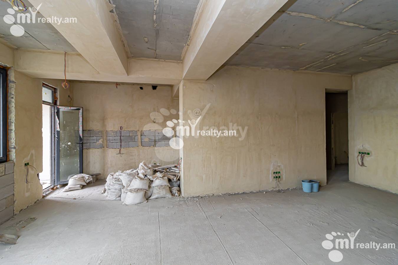 Купить 4 комнатную квартиру Антараин, ул. Г. Гаспаряна, Центр Ереван, 153856