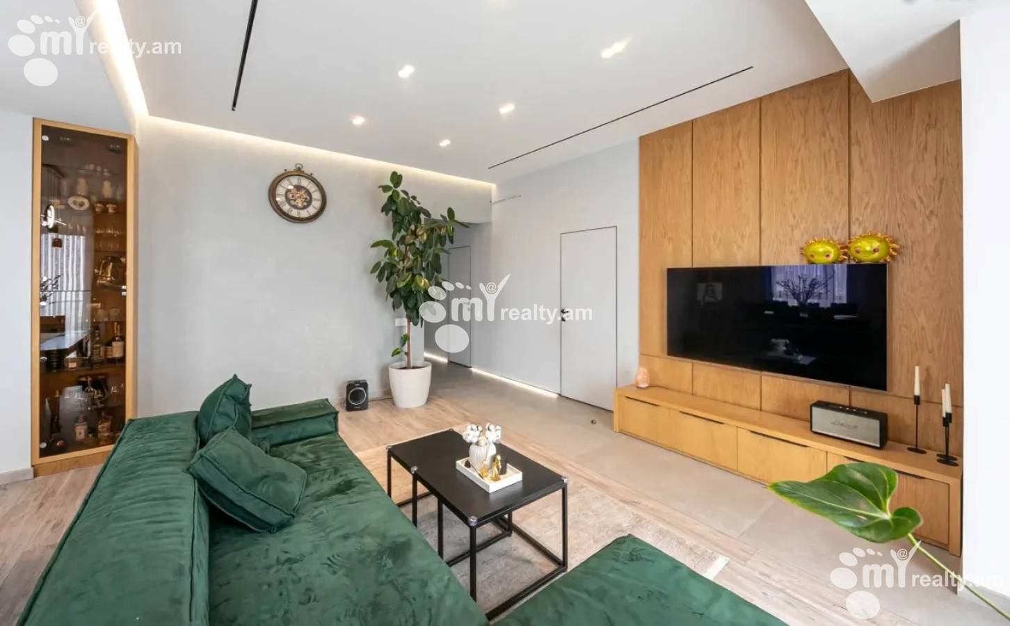 3 սենյականոց բնակարան  Կ. Ուլնեցու փող., Քանաքեռ-Զեյթուն Երևան, 159035