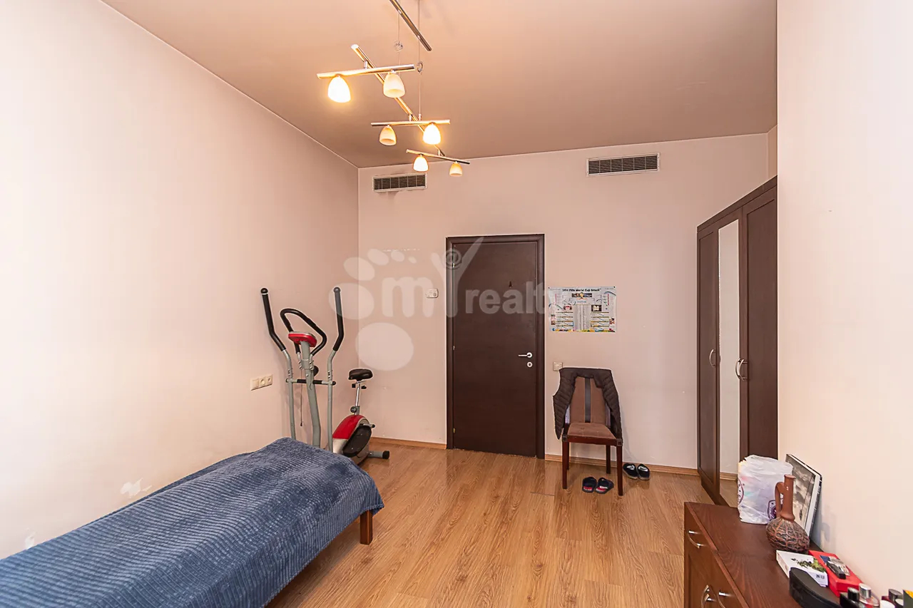 4 bedroom apartment for sale Northern(Hyusisayin)  Ave, Center Yerevan, 161341