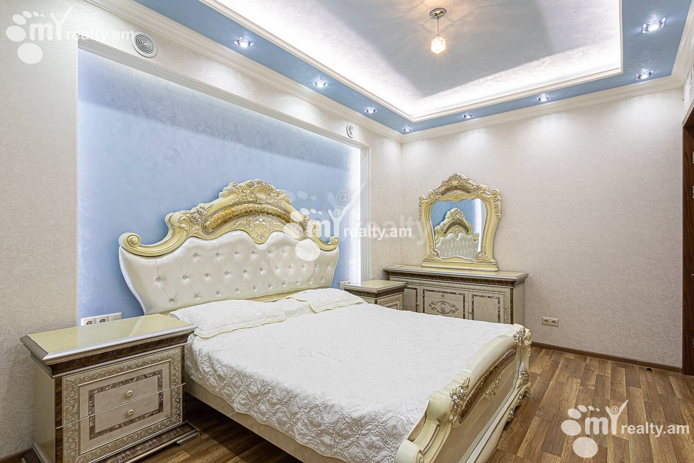 3 bedroom apartment for rent Antarayin St, Center Yerevan, 156854