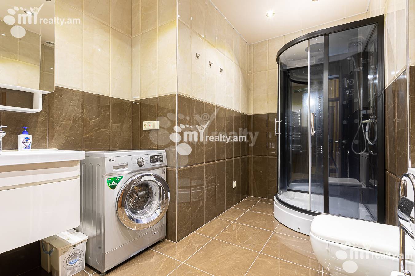 3 bedroom apartment for rent Antarayin St, Center Yerevan, 156854