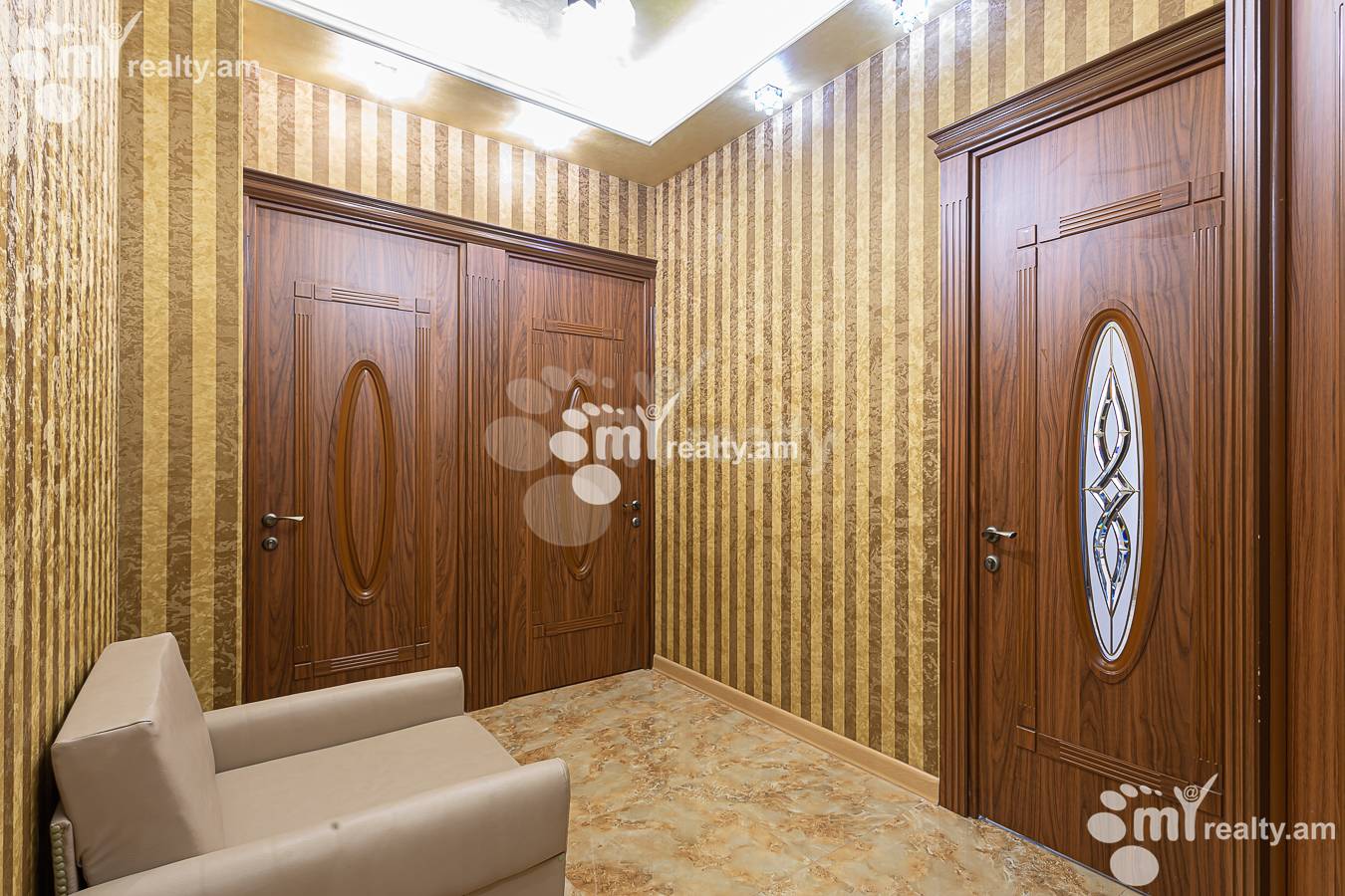 3 bedroom apartment for rent Antarayin St, Center Yerevan, 156854