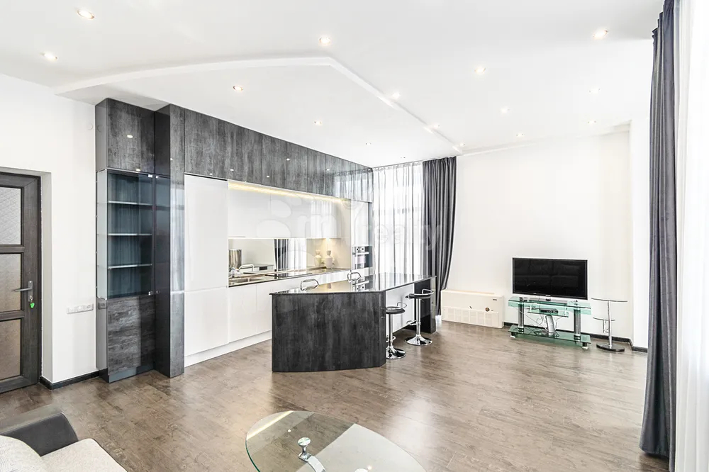 4-bedroom/apartment-for-rent-in-new-construction/Aram+St/Center/Yerevan