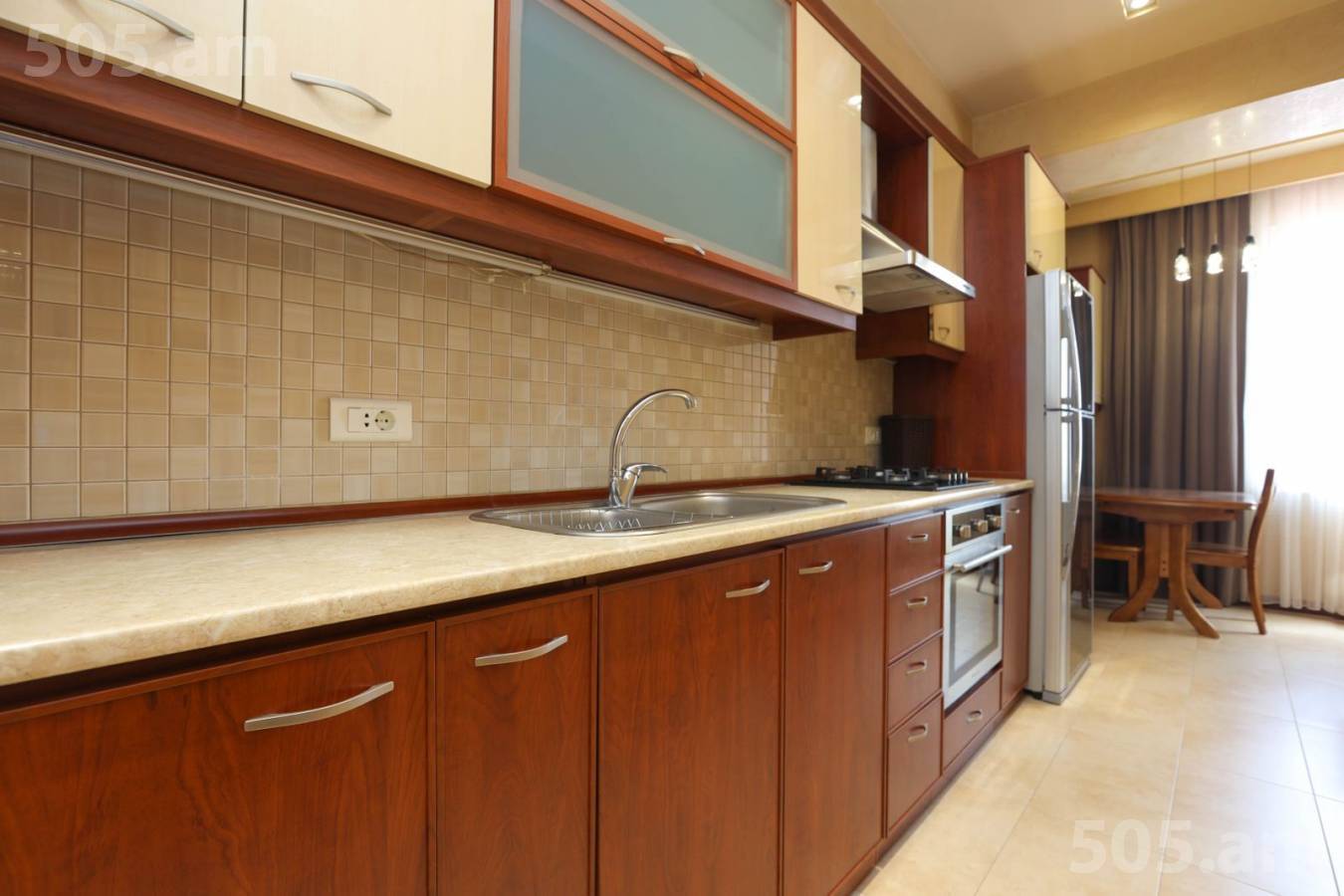 3 սենյականոց բնակարան  Պուշկինի փող, Կենտրոն Երևան, 152859