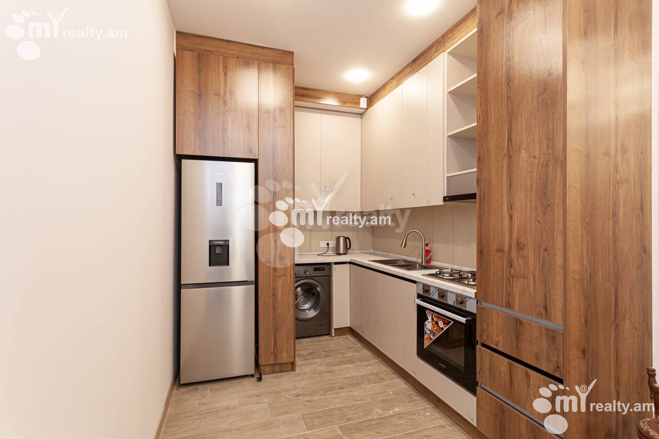 Купить 3 комнатную квартиру Налбандян ул, Центр Ереван, 150615