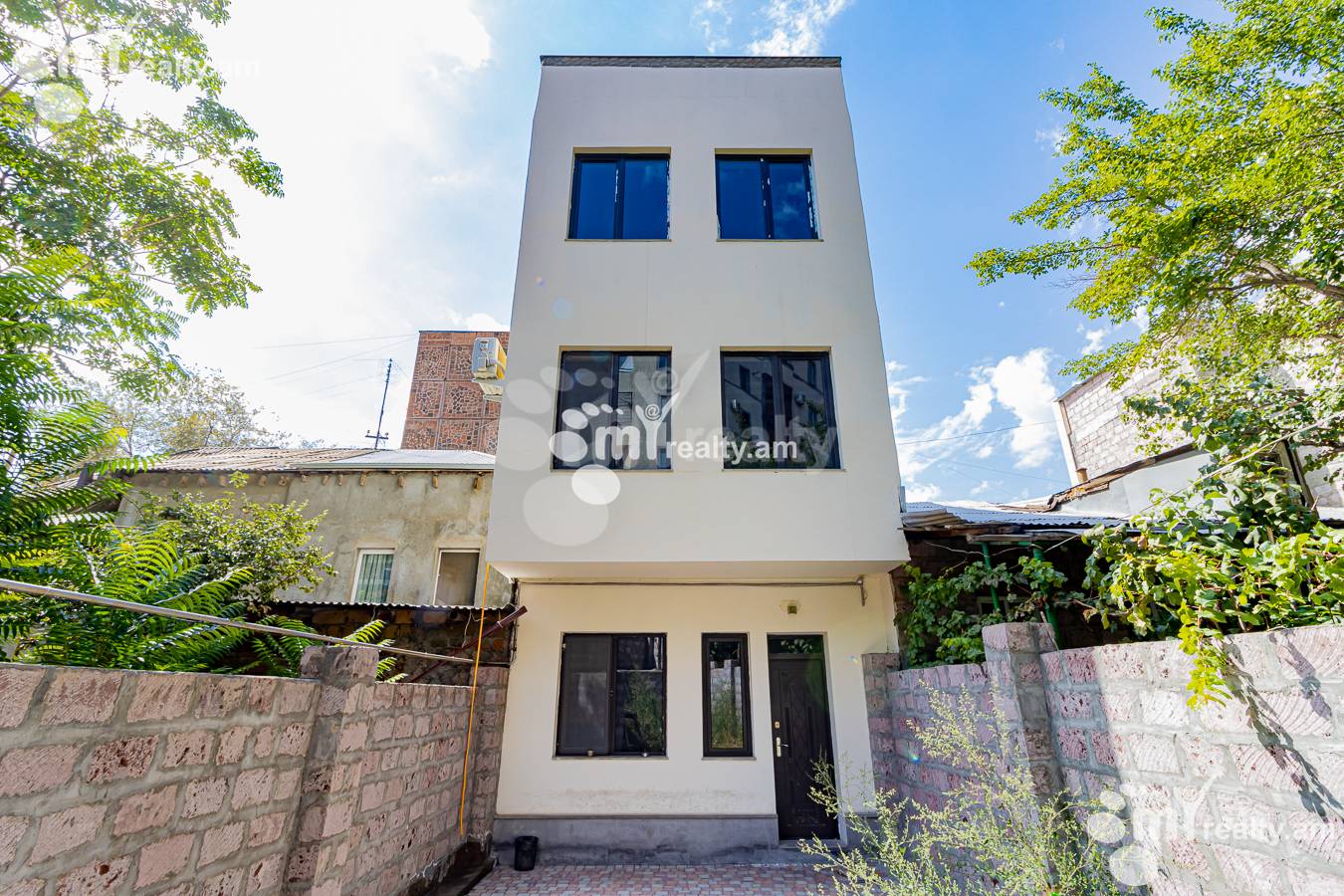 Снять коммерческoе помещение Рига ул, Арабкир Ереван, 149021