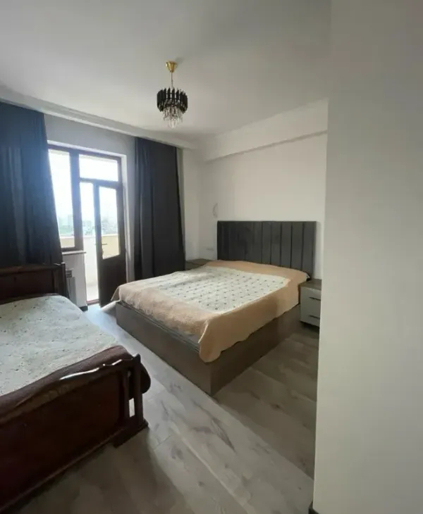 3 սենյականոց բնակարան  Մ․ Մելքոնյան փող, Կենտրոն Երևան, 159964