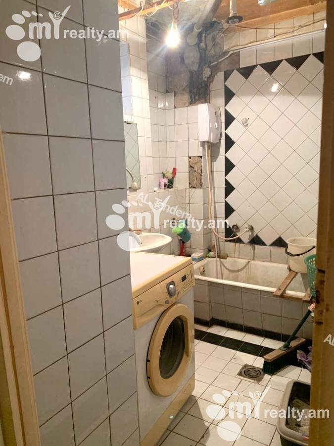 4 bedroom apartment for sale Aygedzor St, Arabkir Yerevan, 147779