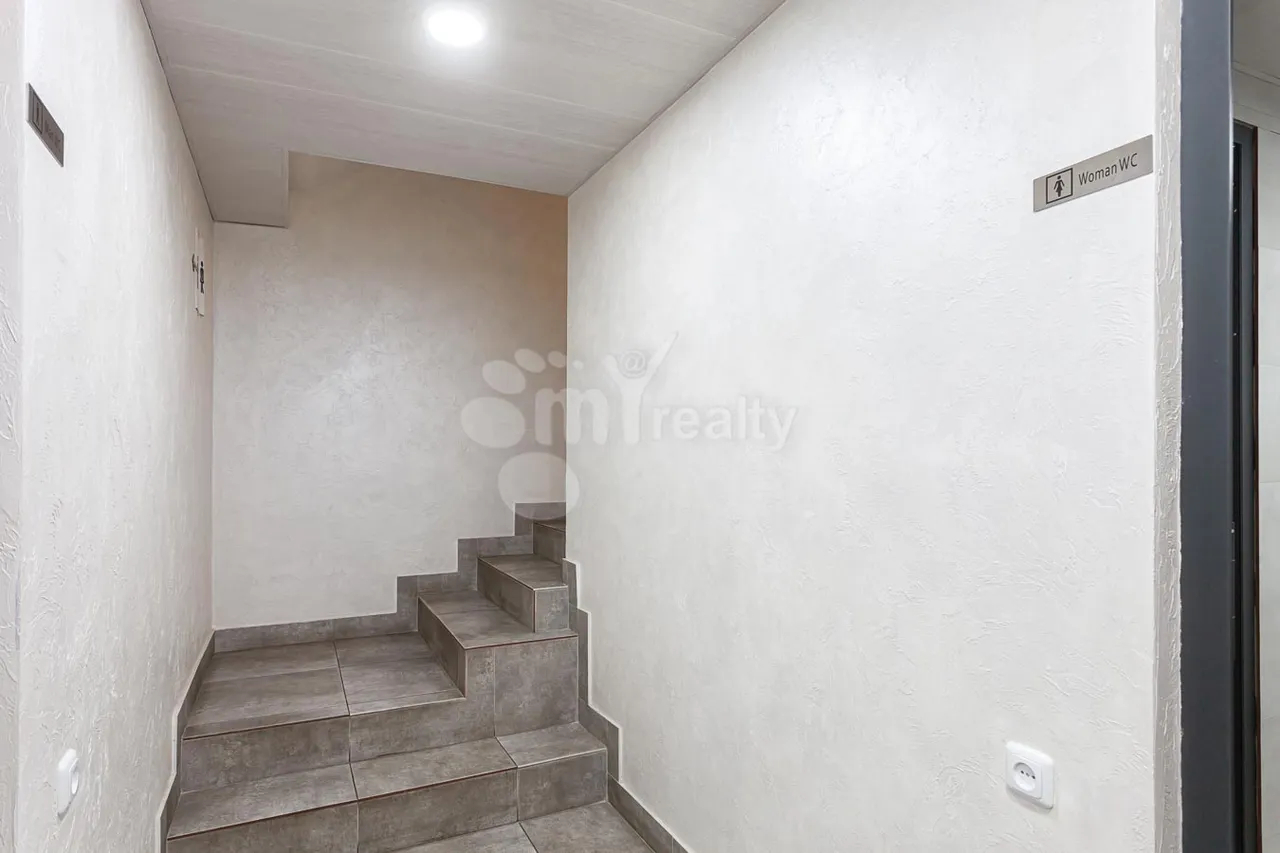 Commercial for sale خیابان کومیتاس, عربگیر ایروان, 157409
