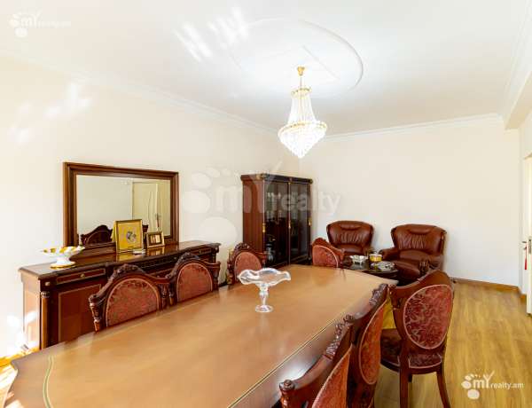 arandznatun-vacharq-Yerevan-Nor-Norq