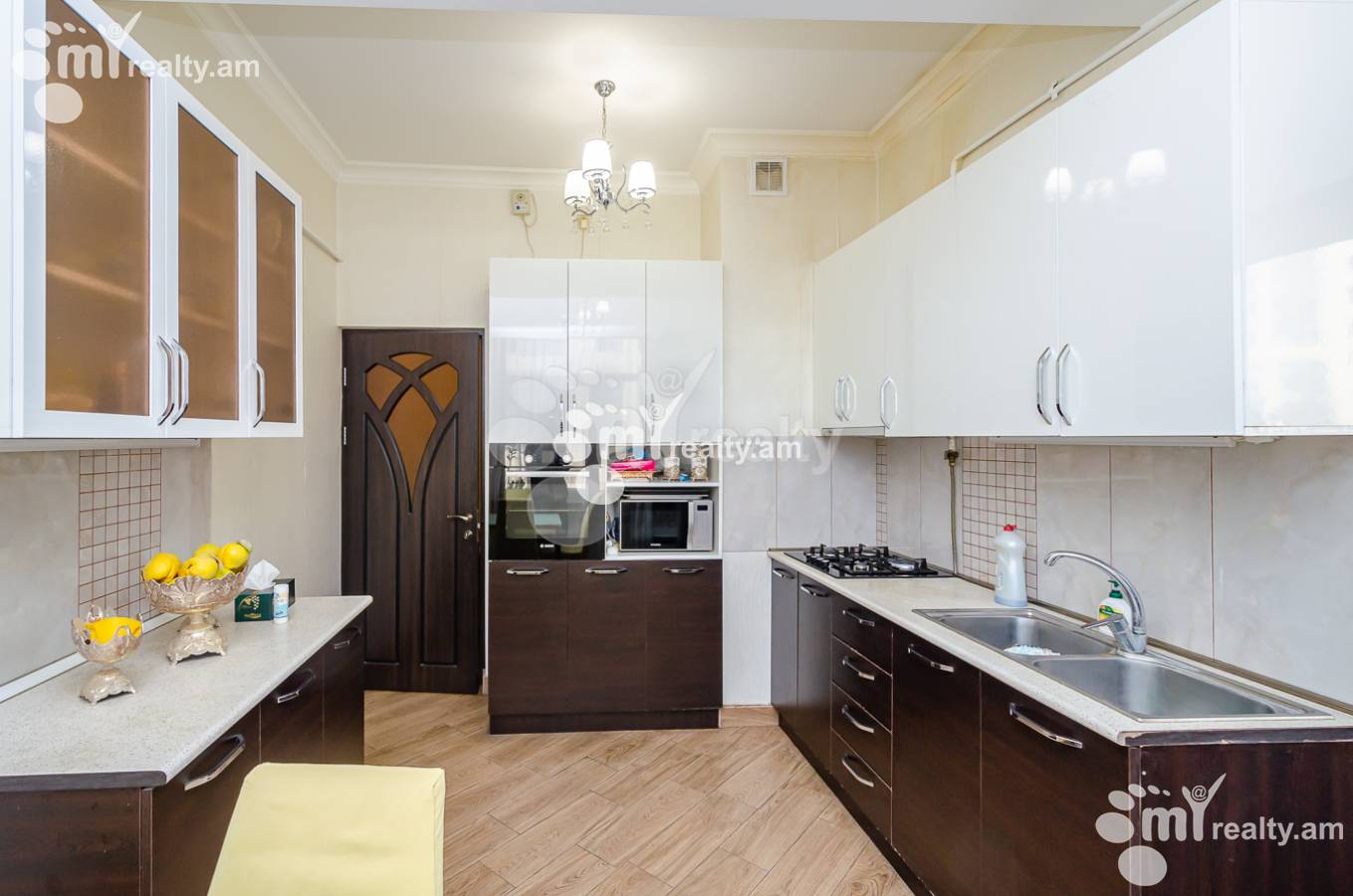 3 սենյականոց բնակարան  Կոմիտասի պող, Արաբկիր Երևան, 154211