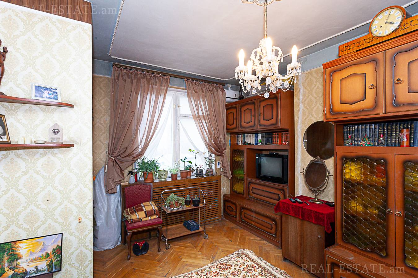 Купить 3 комнатную квартиру Налбандян ул, Центр Ереван, 128744