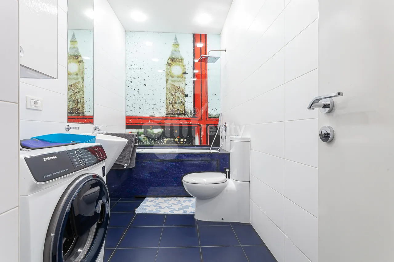 4 սենյականոց բնակարան  Մաշտոցի պող, Կենտրոն Երևան, 158537